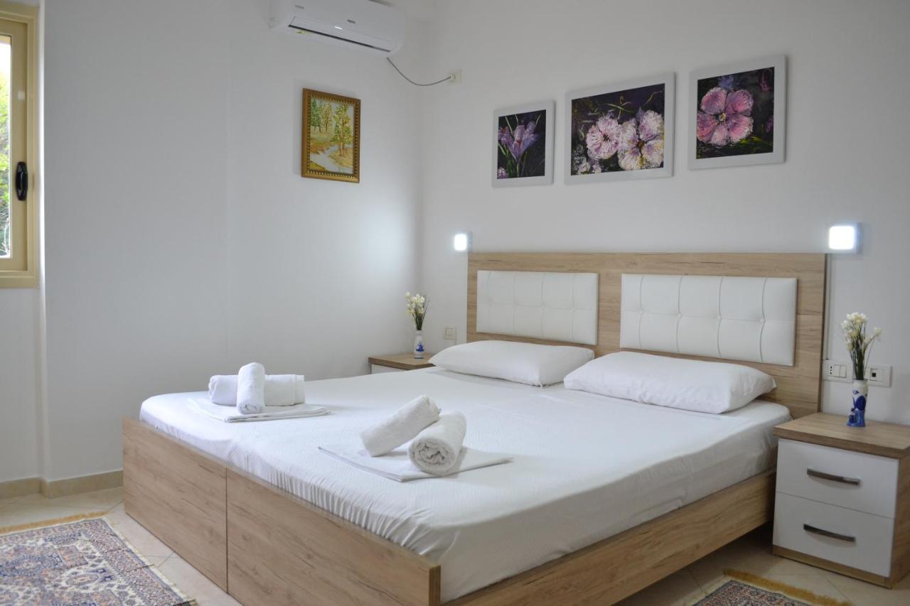 Flowers & Green 2 Bedrooms Apartment & Box Garage Vlorë エクステリア 写真