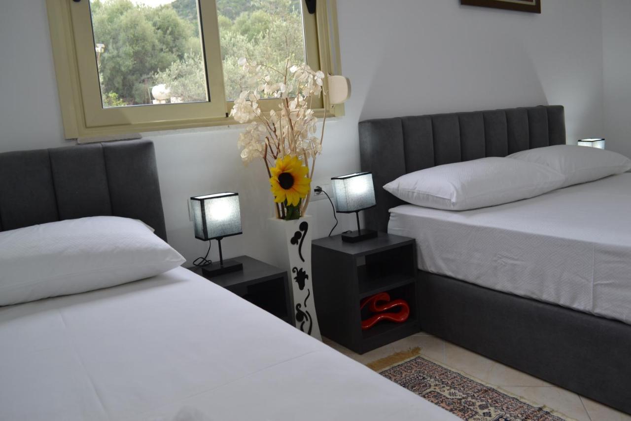 Flowers & Green 2 Bedrooms Apartment & Box Garage Vlorë エクステリア 写真