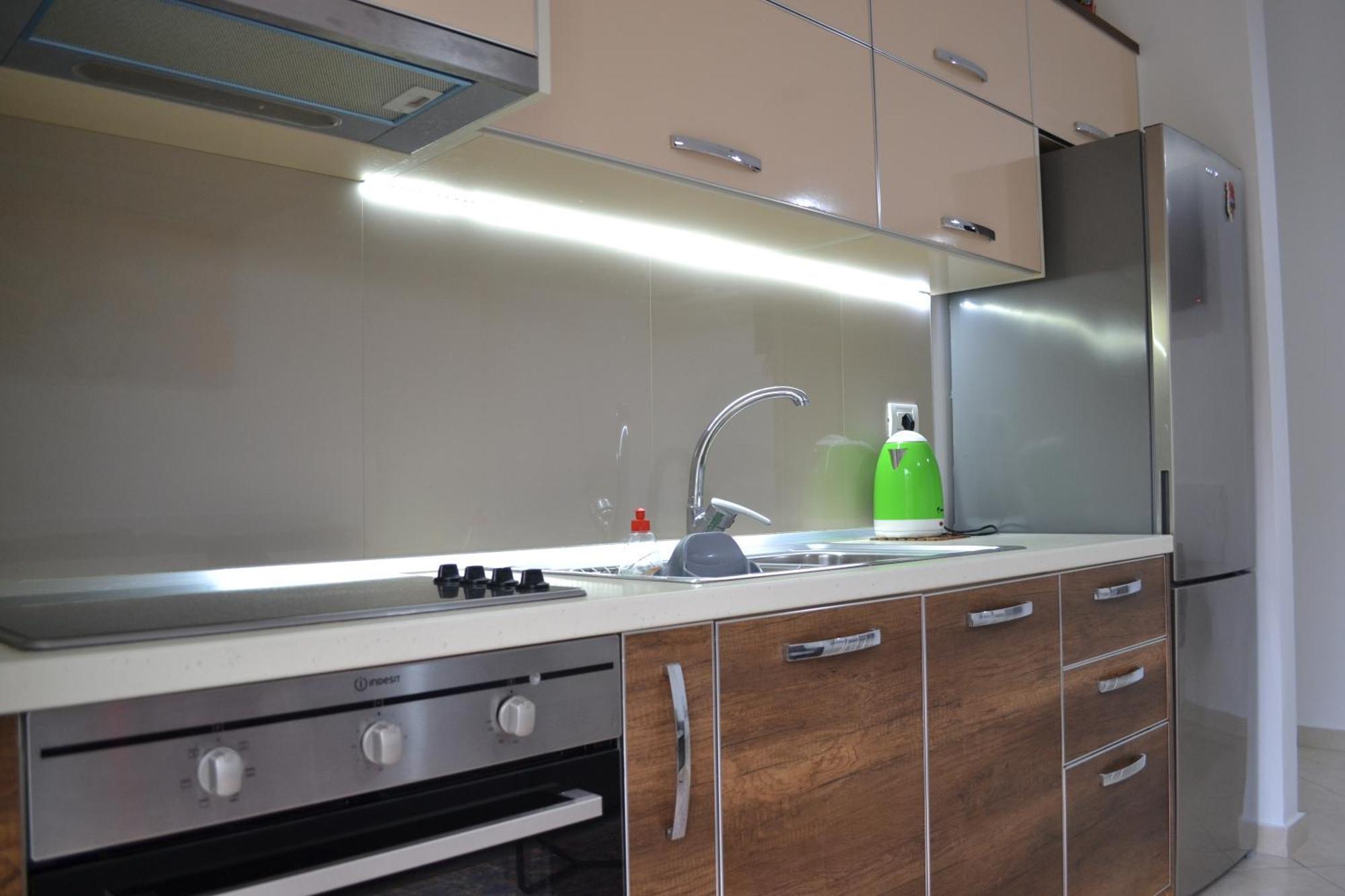 Flowers & Green 2 Bedrooms Apartment & Box Garage Vlorë エクステリア 写真